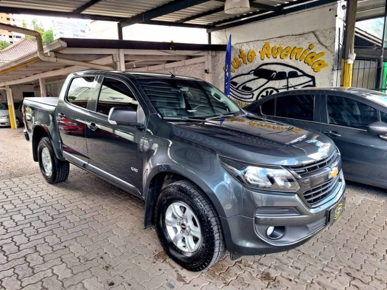 CHEVROLET - S10 - 2019/2020 - Cinza - R$ 159.900,00