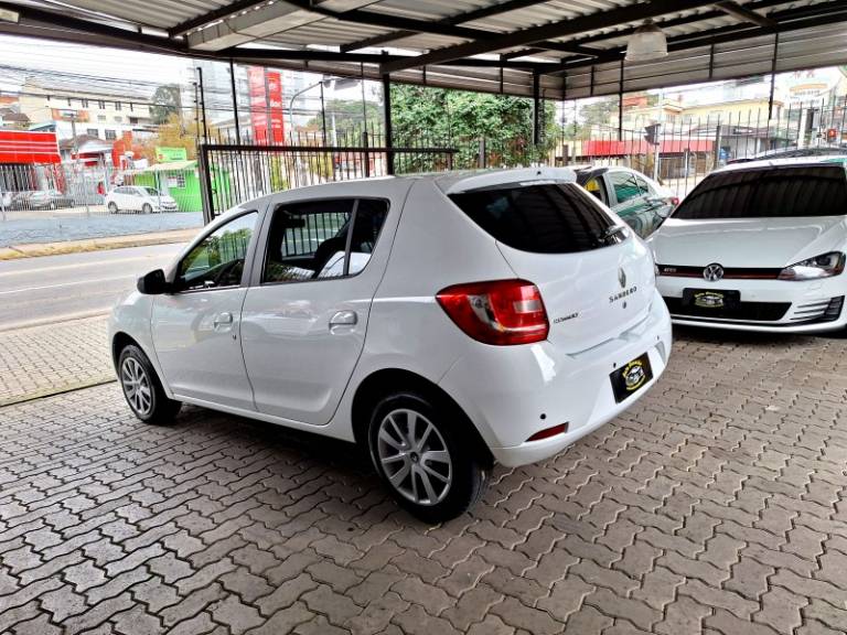 RENAULT - SANDERO - 2019/2020 - Branca - R$ 50.900,00