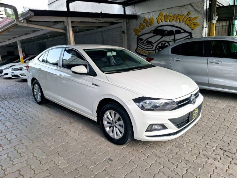 VOLKSWAGEN - VIRTUS - 2018/2019 - Branca - R$ 69.900,00