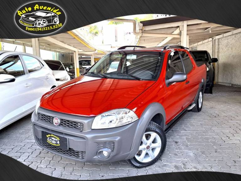 FIAT - STRADA - 2013/2014 - Vermelha - R$ 56.900,00