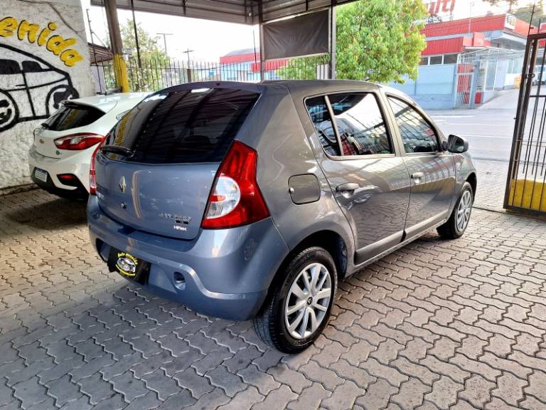 RENAULT - SANDERO - 2010/2011 - Cinza - Sob Consulta