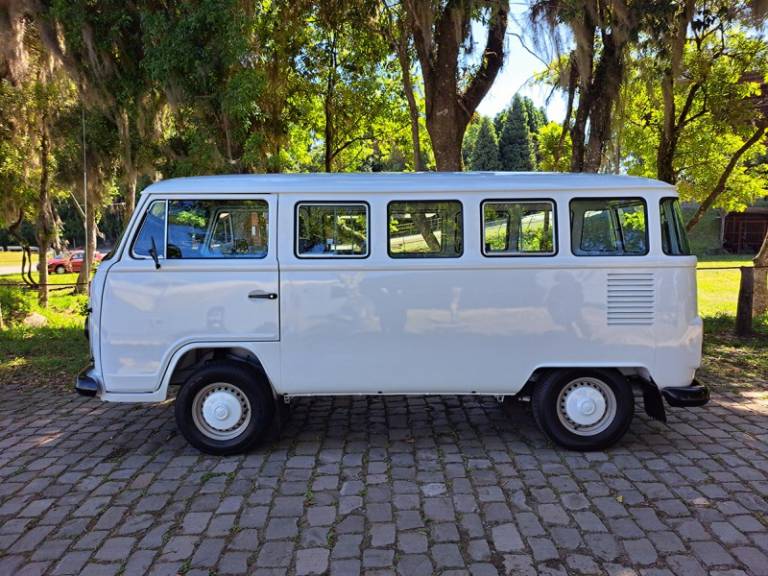 VOLKSWAGEN - KOMBI - 1995/1995 - Branca - R$ 121.000,00