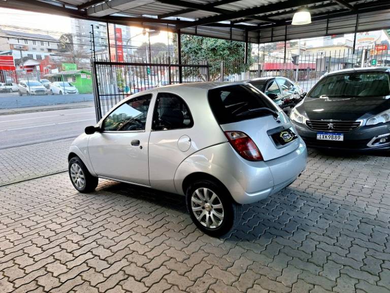 FORD - KA - 2004/2004 - Prata - R$ 17.900,00